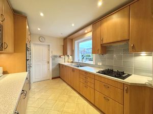 Photo 11- click for photo gallery